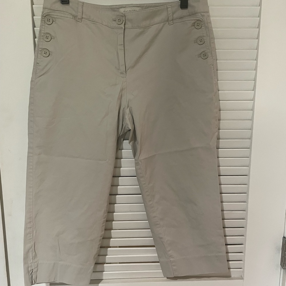 Khaki crop pants